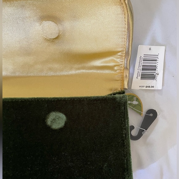 NWT Velvet Green Clutch by Floral Fiesta - Picture 3 of 6